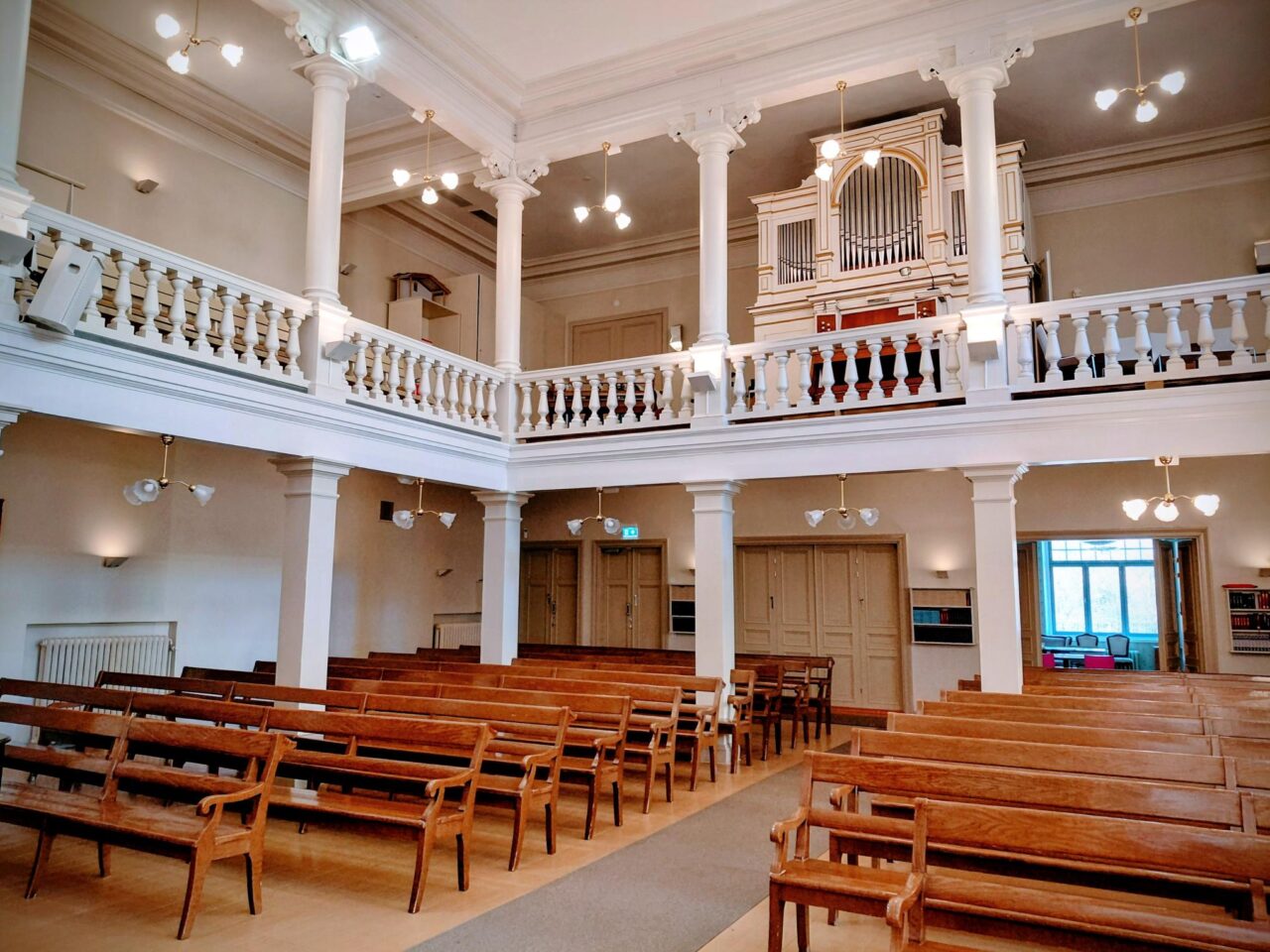 Lähetyskirkko kirkkosali